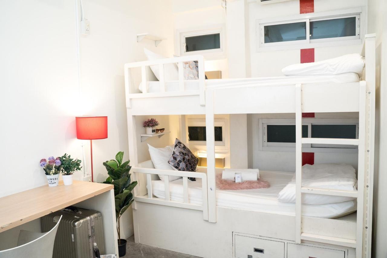 Qilombo Hostel Silom - Hq Bangkok Dış mekan fotoğraf