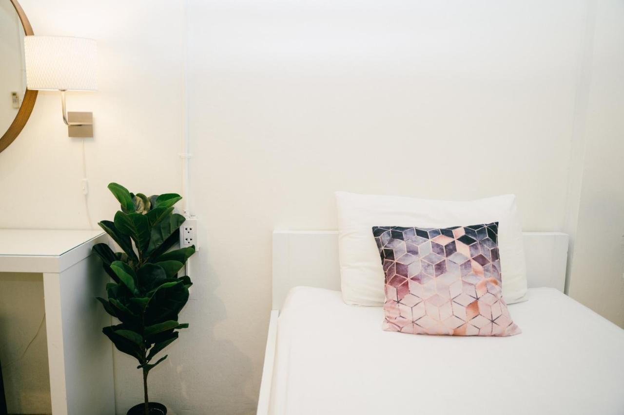 Qilombo Hostel Silom - Hq Bangkok Dış mekan fotoğraf